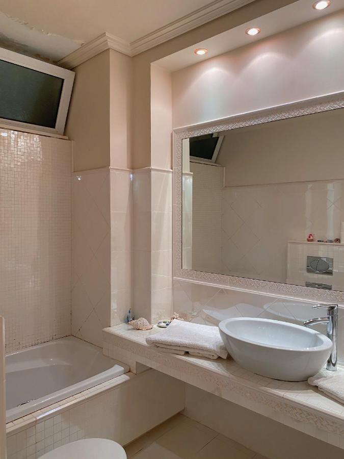 Pendeli's Luxury Apartment Athena Bagian luar foto